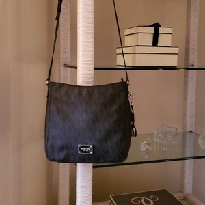 Michael Kors Jet Set Large Travel Crossbody